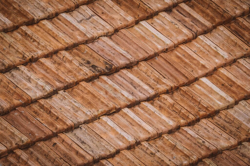 leaking tile banner